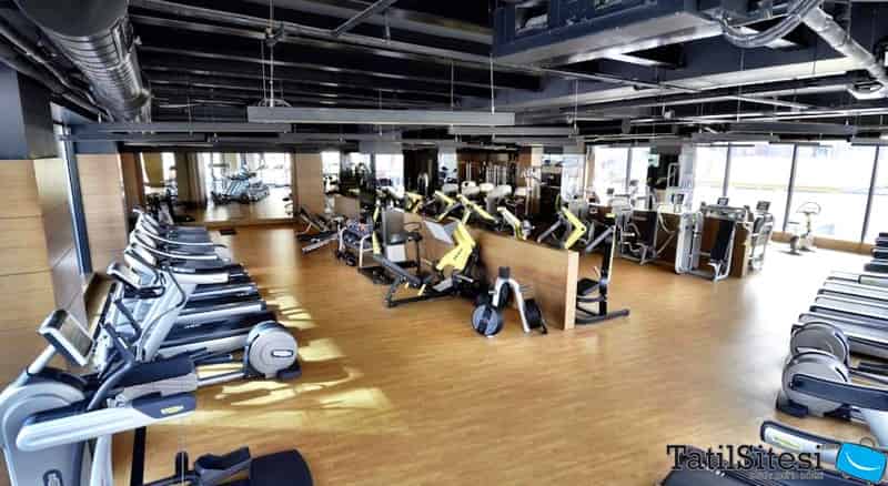 Titanic Business Bayrampasa